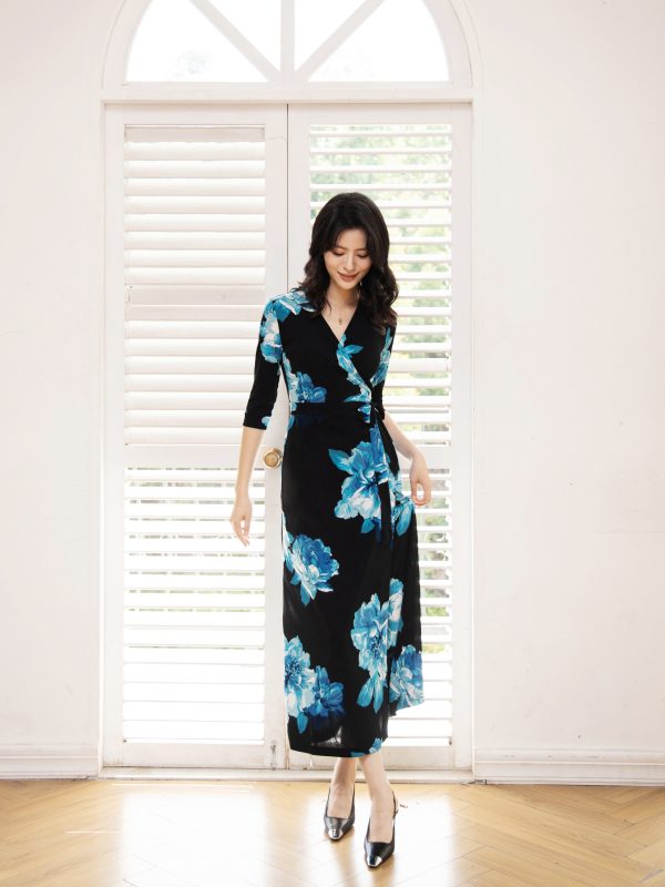 Black Long Bold Blue Floral Wrap Dress - 图片 10