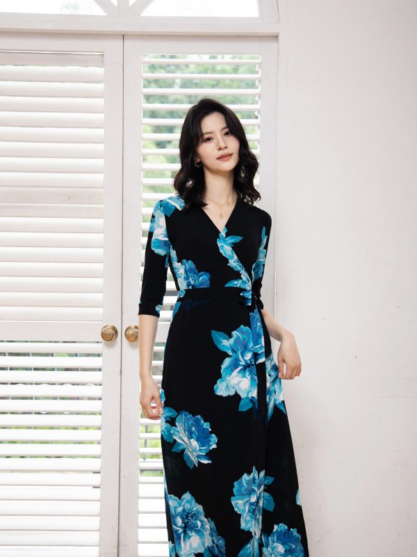 Black Long Bold Blue Floral Wrap Dress - 图片 7