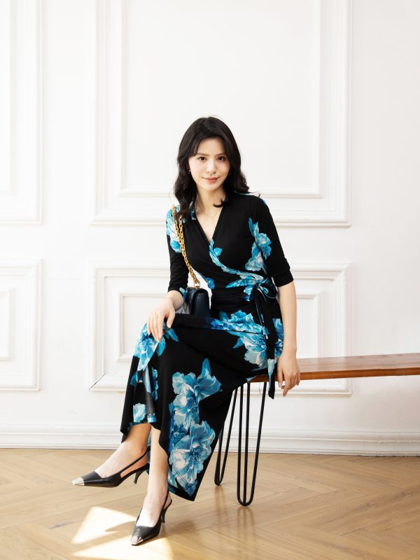 Black Long Bold Blue Floral Wrap Dress - 图片 6