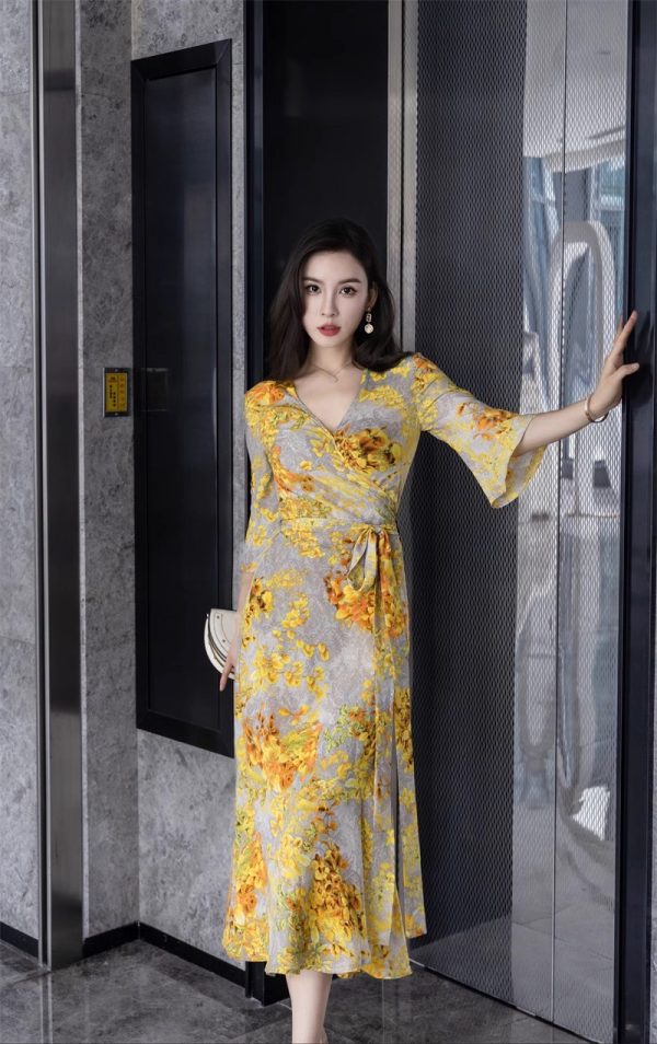 A23008 - Yellow Midi Regal Wrap Dress - 图片 3