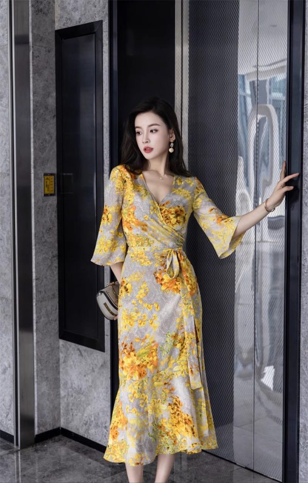 A23008 - Yellow Midi Regal Wrap Dress - 图片 4