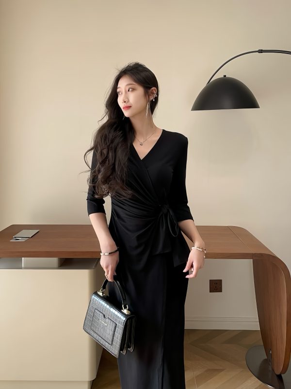 A23007 – Collarless Black Long Wrap Dress - 图片 3