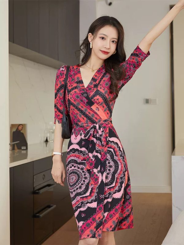 A23001 – Placement Print Wrap Dress - 图片 3